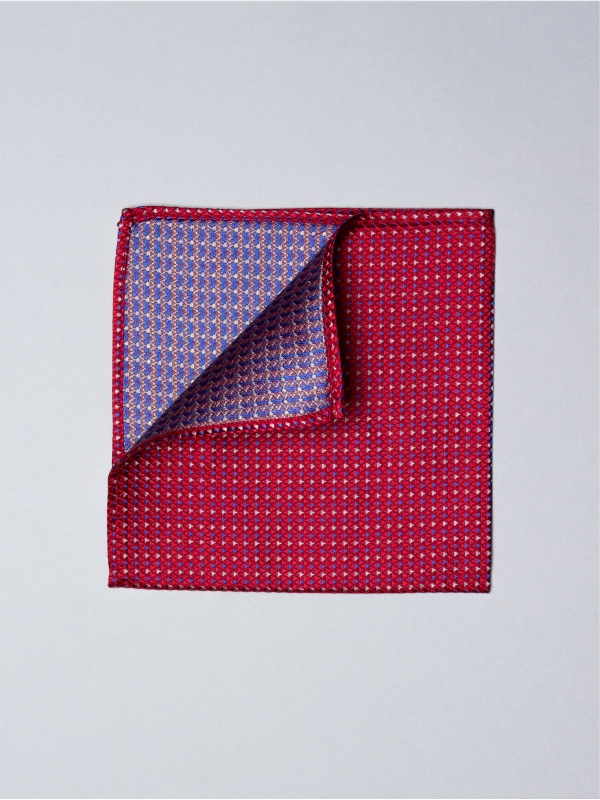 Pochette rouge avec motifs triangles