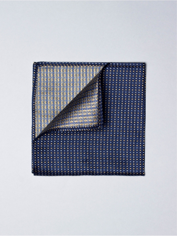 Blue pocket square with triangle patterns 