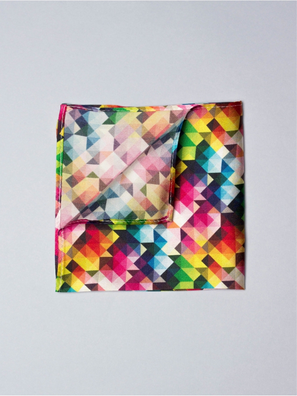 Multicolor pocket square with geometric prints
