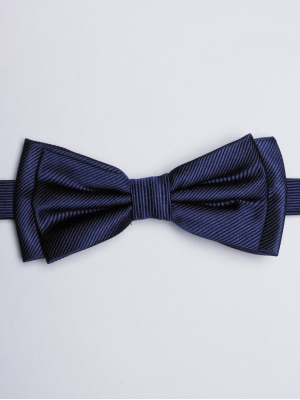 Plain navy blue bow tie 
