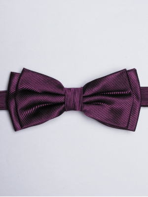 Plain plum bow tie 