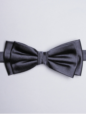 Plain grey bow tie 