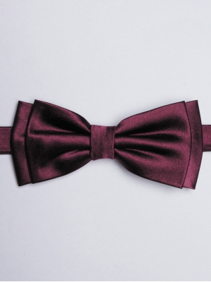 Plain wine colour bow tie 