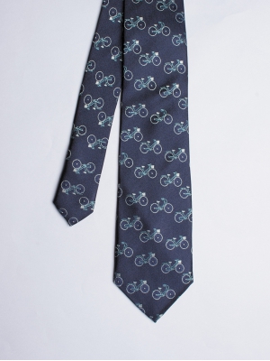 Cravate bleu nuit avec motifs vélos verts