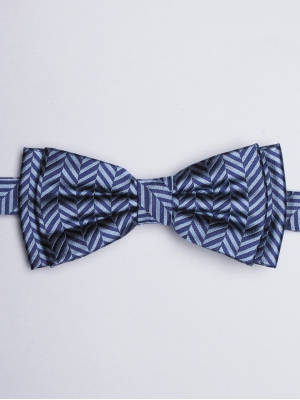 Blue bow tie with herringbone patterns