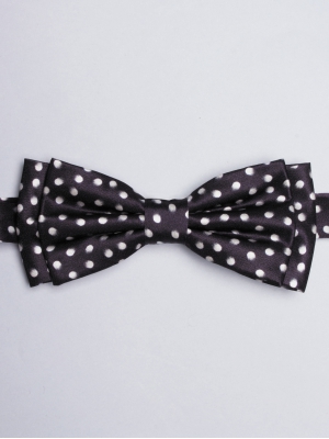 Black bow tie with dot prints