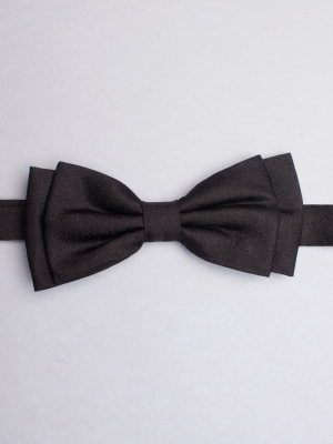 Black bow tie with roses patterns