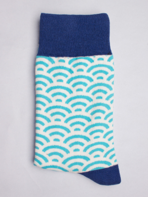 Socks with geometric waves pattern