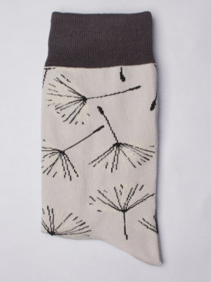 Socks with dandelion pattern